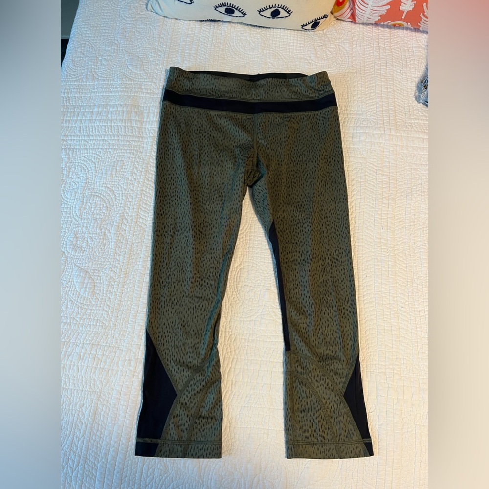 Lululemon cropped leggings